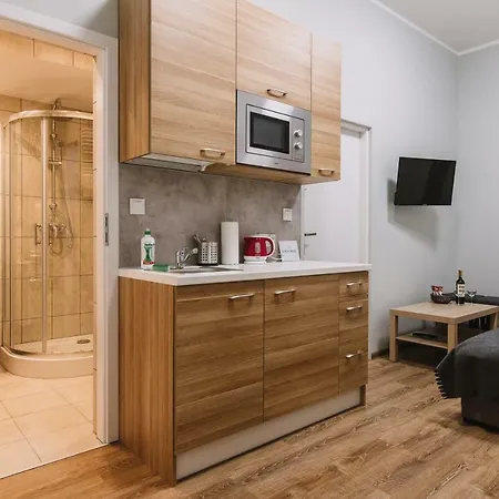 Апартаменти Host *